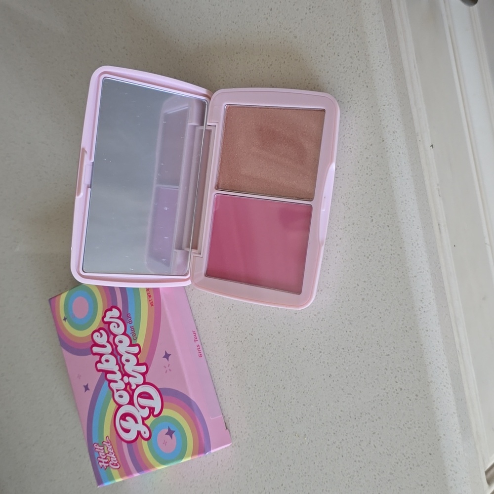 Brand new blush and highlighter palette
